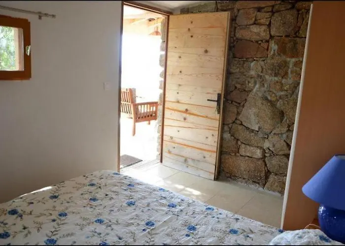 Maison Atypique Rondinara, La Combe Verte Hébergement de vacances Bonifacio (Corsica)