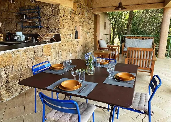 Maison Atypique Rondinara, La Combe Verte Hébergement de vacances *