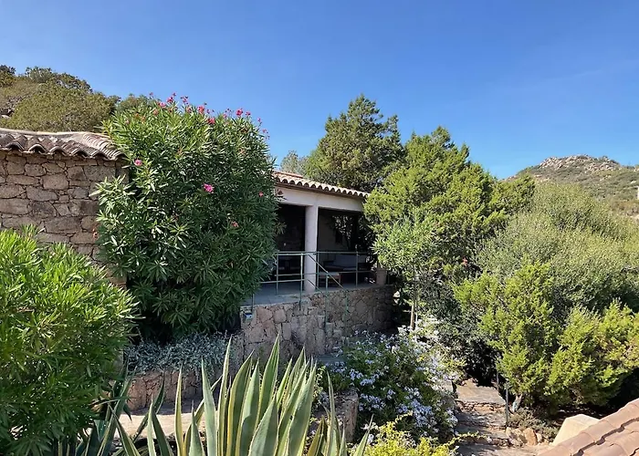 Maison Atypique Rondinara, La Combe Verte Bonifacio (Corsica)